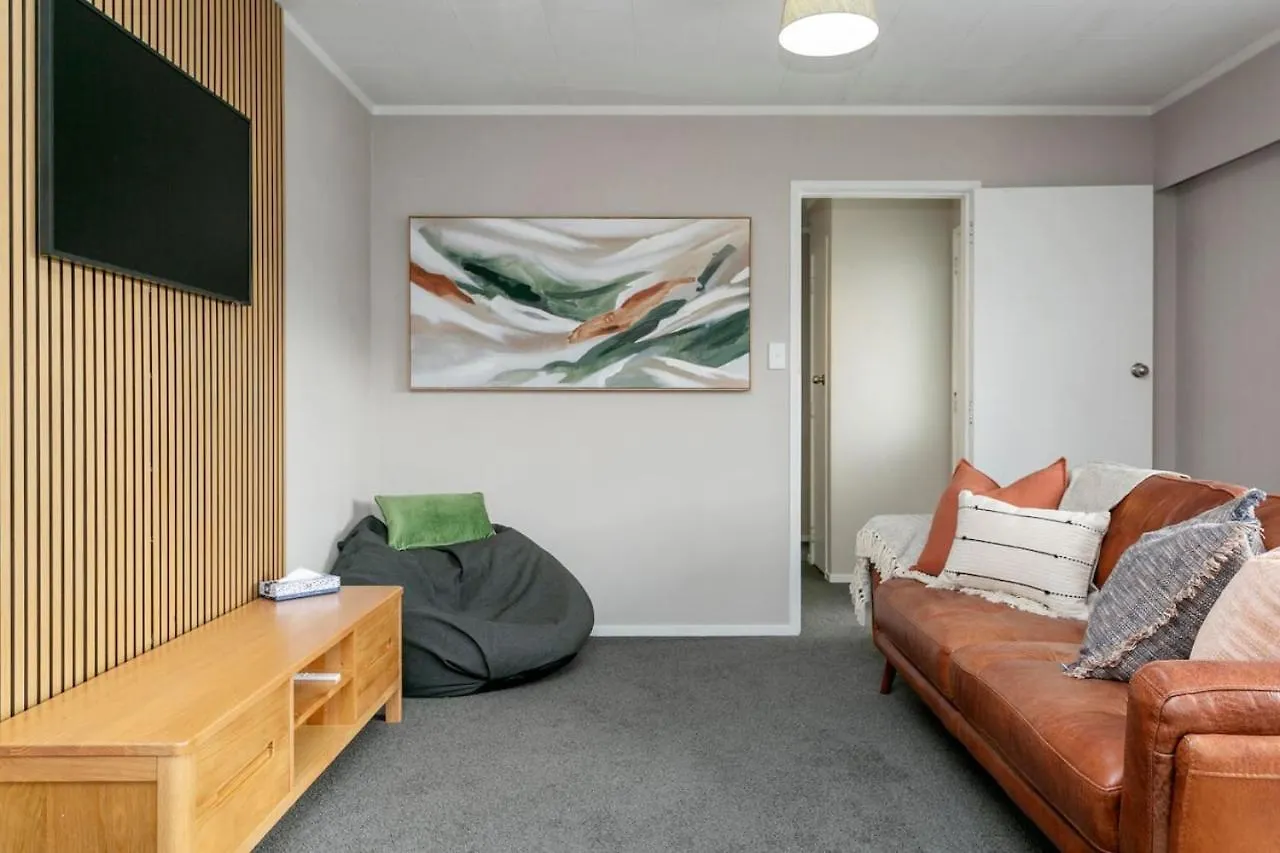 Chic Central Taupo Escape With Space, Comfort And Style