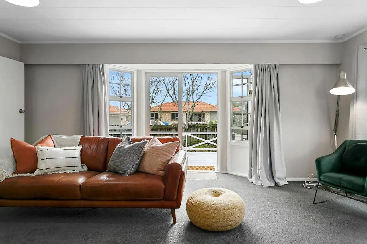 Chic Central Taupo Escape With Space, Comfort And Style New Zealand